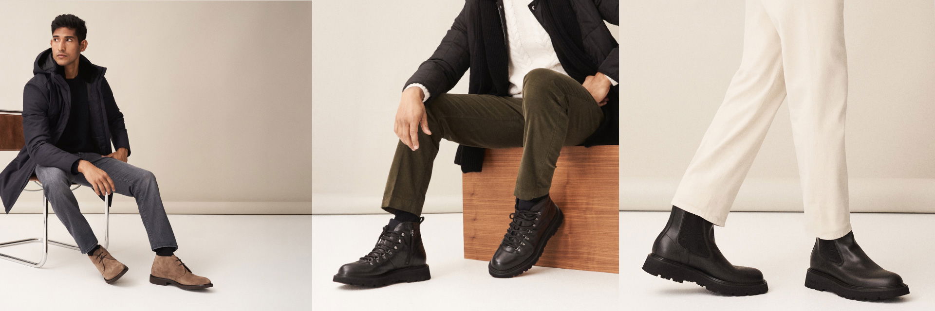 Drei Männer zeigen verschiedene Herren-Boots: braune Chukka, schwarze Schnürboots und schwarze Chelsea-Boots in lässiger Kleidung. Drei Männer zeigen verschiedene Herren-Boots: braune Chukka, schwarze Schnürboots und schwarze Chelsea-Boots in lässiger Kleidung.