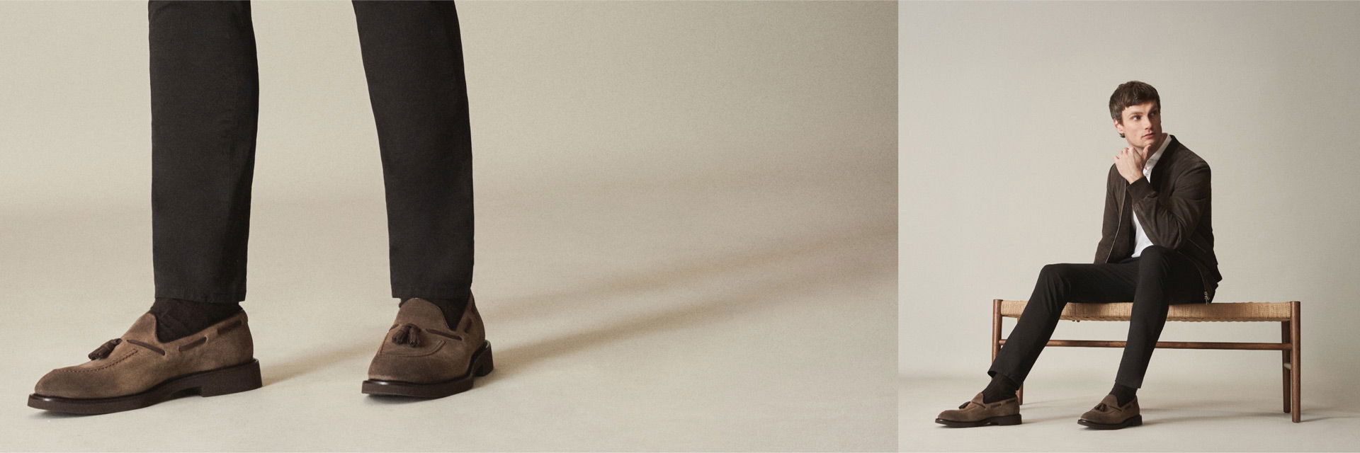 Nahaufnahme schwarzer Herrenhosenbeine mit braunen Loafern und Mann in schwarzer Hose, weißem Hemd, brauner Jacke sitzt auf Bank. Nahaufnahme schwarzer Herrenhosenbeine mit braunen Loafern und Mann in schwarzer Hose, weißem Hemd, brauner Jacke sitzt auf Bank.