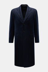 Alt-Tag (124 Zeichen): Frontal fotografierter Cesare Attolini Cashmere Mantel navy aus reinem Cashmere mit Slim Fit, drei Knöpfen und Taschenpasse.