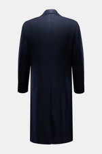 Rückansicht des Cesare Attolini Cashmere Mantel navy aus reinem Cashmere, Slim Fit, mit Rückenmittelschlitz und unfertigen Ärmelabschlüssen.