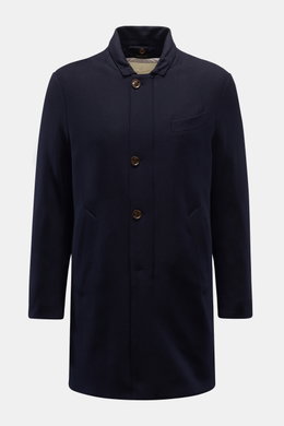 Montecore Daunen-Kurzmantel navy in Frontansicht mit elastischer Schurwolle, weichem Griff, Slim Fit, Daunenfüllung, Knöpfen und Brusttasche.