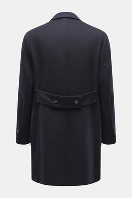 Back view of Mandelli Cashmere Jersey-Jacke navy, a slim fit, navy blue cashmere jacket with a soft feel, back slit, buttoned belt detail, and long sleeves. Purer Luxus für die Übergangszeit: Diese formschöne, ungefütterte Jersey-Jacke aus Cashmere von MA