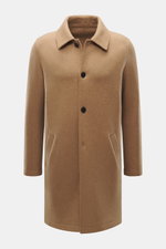 Lunaria Cashmere Cashmere short coat light brown shown from the front, featuring a notched collar, four-button style, flap front pockets, regular fit, unlined, with one inner pocket and center back vent, made of pure, very soft cashmere.