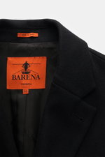 Close-up front view of Barena Venezia Overshirt dark navy showing collar and orange label, made of leicht elastische Schurwolle, weicher Griff, Regular Fit, Vier-Knopf-Leiste, Umlegekragen, aufgesetzte Brusttasche, aufgesetzte Hüfttaschen, Ärmelabschlüsse