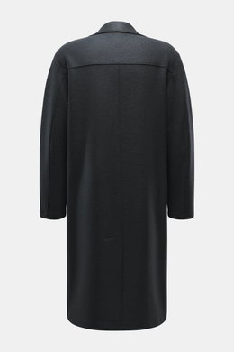 Back view of Harris Wharf London Wollmantel navy, an unlined, heavy felted virgin wool coat with dropped shoulders and raw-edge finish.

Description:  
<p>Zeitlos, pur und durchdacht: Dieser ungefütterte Mantel von HARRIS WHARF LONDON aus schwerer, gefilz