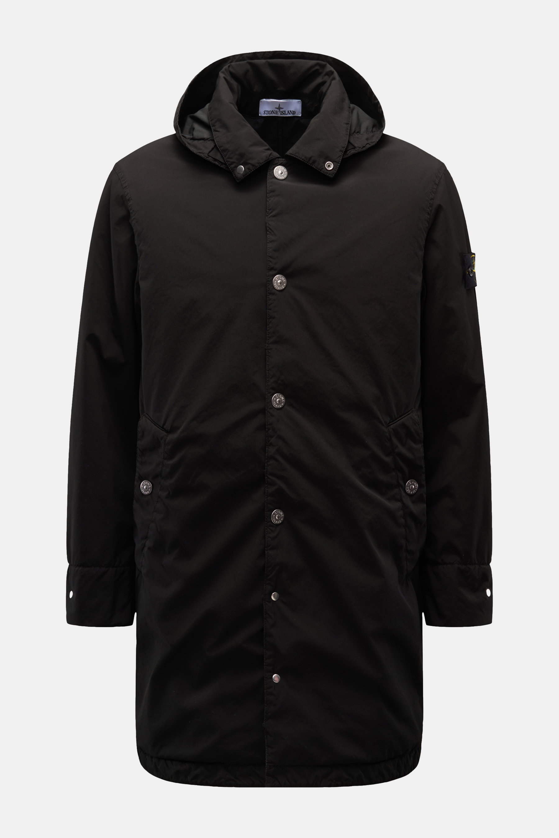Stone Island Parka 'Light Compact Touch Poly-TC' schwarz, frontal mit Kapuze, Slim Fit, wind- und wasserabweisend, Kompass-Badge, leichte Wattierung, elastische Microfaser.