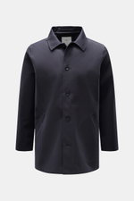 Percival Kurzmantel 'Sherlock' dark navy, frontale Ansicht, wasserdicht, Regular Fit, Fünf-Knopf-Leiste, Umlegekragen, paspelierte Taschen, Rückenmittelschlitz, Baumwoll-Microfaser-Mix.