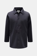 Percival Kurzmantel 'Sherlock' dark navy, frontale Ansicht, wasserdicht, Regular Fit, Fünf-Knopf-Leiste, Umlegekragen, paspelierte Taschen, Rückenmittelschlitz, Baumwoll-Microfaser-Mix.