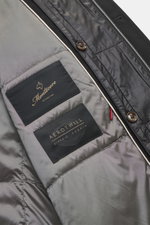 Montecore Daunen-Kurzmantel schwarz, Detailaufnahme Innenfutter mit Label, hochwertige Microfaser, Daunenfüllung, Double-Front, Slim Fit.