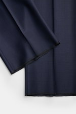 Belvest Anzug dunkelblau/schwarz kariert im Glencheck-Design, Detailansicht des feinen Wollstoffs mit weichem Griff, Slim Fit, klassische Eleganz.