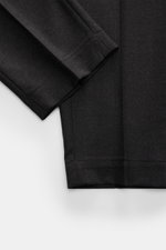 Santaniello Anzug dunkelgrau meliert, Detailaufnahme von Ärmel und Saum, weicher Woll-Microfaser-Twill, Regular Fit, legere Business-Optik.