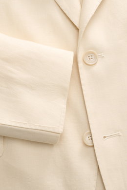 Tagliatore Leinenanzug 'Vesuvio' creme, Detailaufnahme von Sakkofront und Ärmel, reines Leinen, Slim Fit, tailliertes Zwei-Knopf-Sakko mit Spitzrevers.