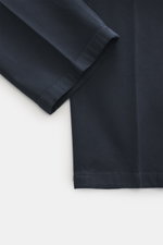 Close-up view of the sleeve and hem of the Boglioli Blazer 'K. Jacket' navy, showing twill stretch cotton fabric and neat stitching, photographed from above.

Description: Practical for the next business trip: With the uncomplicated and super lightweight 