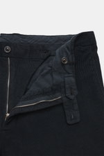 Boglioli Cordanzug 'K. Jacket' navy, Detailansicht Hose von innen mit Reißverschluss, Bundknöpfen, weichem Cord aus Baumwolle-Modal, slim Fit, elastisch.