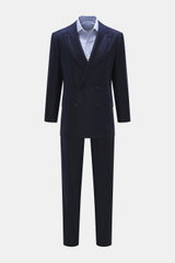 Front view of the Cesare Attolini Anzug anthrazit gestreift, a slim-fit charcoal pinstripe suit made of 160'S wool with hand-finished details.