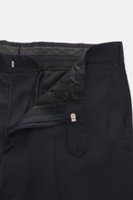 Belvest Suit navy trousers close-up from front top, pure super 150'S wool, soft feel, slim fit, regular thigh width, straight cut, zipper and waistband hook.