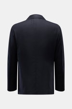 Back view of the Sipario Sakko 'Ivan' navy, a slim fit office blazer with a soft cashmere and microfiber mix, featuring unfinished sleeve cuffs, rear side vents, and a timeless elegant look. Stilvoller Office-Auftritt: Das Sakko 'Ivan' von SIPARIO verleih