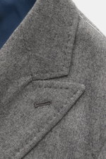 Close-up angled view of the Sipario Smart-casual jacket 'Ivan' grey melange showing textured cashmere blend fabric, pointed lapel, and buttonhole detail.