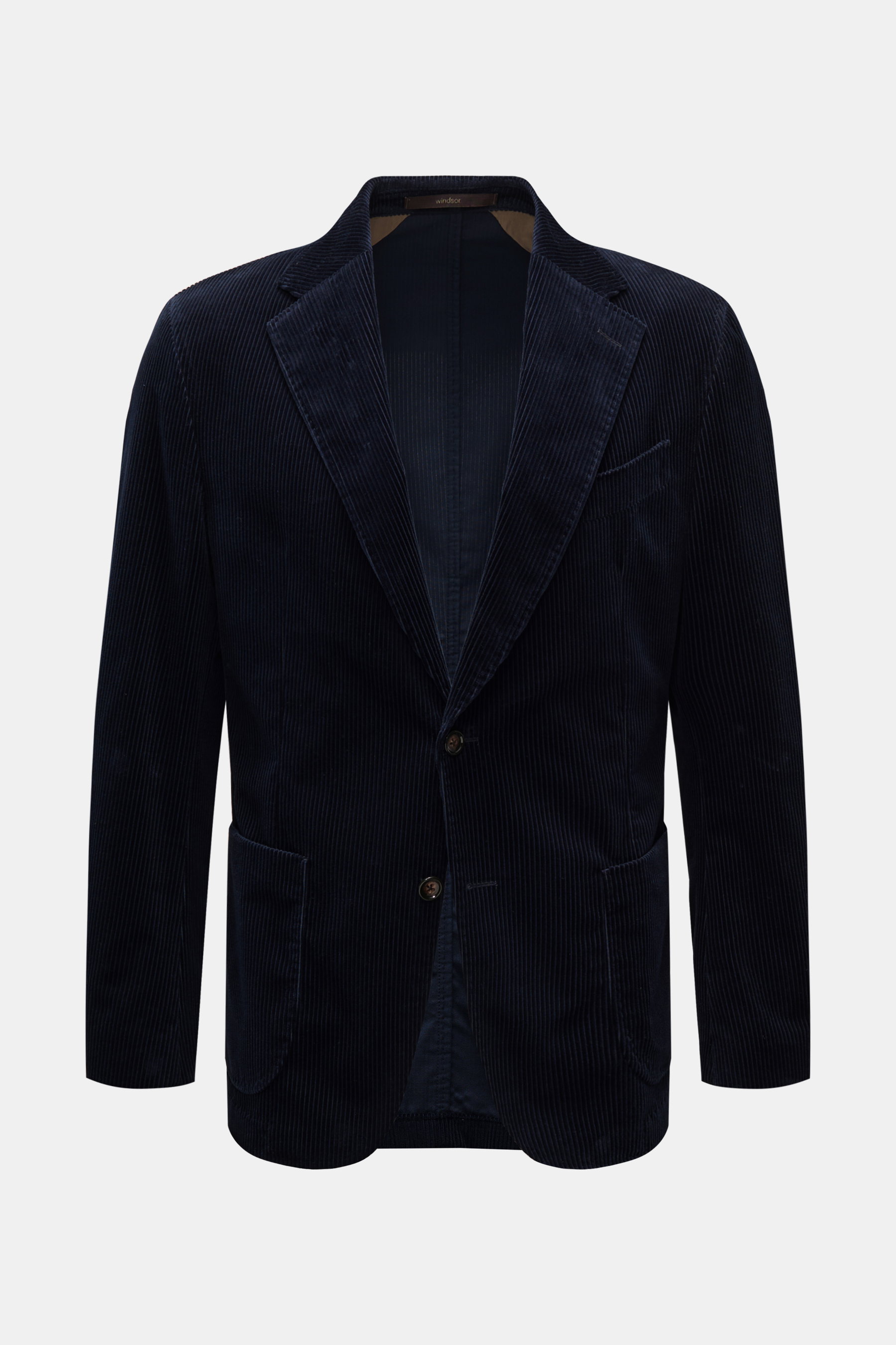 Windsor Cordsakko 'Gio' navy, schmal geschnitten, aus weichem Baumwoll-Cord, frontale Ansicht mit fallendem Revers und Zwei-Knopf-Stil, aufgesetzte Taschen.