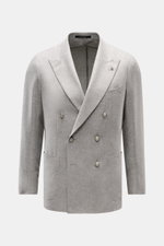 Tagliatore Sakko 'Monte Carlo' taupe meliert, frontal fotografiert, Unconstructed-Verarbeitung aus Wolle mit Cashmere, Slim Fit, feines Strukturgewebe, taillierter Zwei-Knopf-Stil, fallendes Revers mit Markentypischem Pin, Brusttasche, aufgesetzte Hüfttas