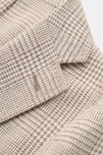 Sipario Sakko 'Ginza' taupe/creme kariert, leichter Glencheck, Leinen-Seide Mix, Slim Fit, taillierter Drei-Knopf-Stil, fallendes Revers, Nahaufnahme Kragen.