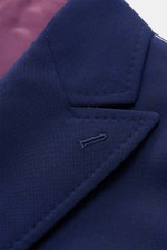 Close-up front view of the Sipario Smart-casual jacket 'Ivan' dark blue showing the pointed lapel, buttonhole, and fine wool fabric texture. 

<p>A stylish office look: With its double-breasted, buttoned design, the versatile smart-casual jacket 'Ivan' by