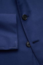 Close-up front view of Cesare Attolini Cashmere smart-casual jacket dark blue showing buttons, step lapel, and cuff details. <p>Enjoy luxury from CESARE ATTOLINI: This timeless smart-casual jacket in the finest pure cashmere has been made exclusively in I
