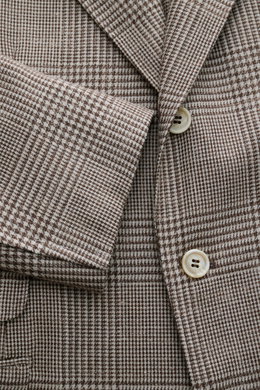 Brunello Cucinelli Sakko beige/dunkelbraun kariert, Slim Fit, Drei-Knopf-Stil, Glencheck, Knöpfe, Ärmelsaum, Detailaufnahme frontal.