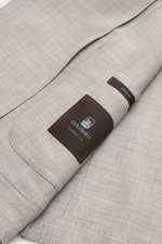 Colombo Cashmere Sakko 'Robert' hellgrau meliert in Nahaufnahme von innen mit Label, aus gekämmtem Cashmere 4.0, Slim Fit, tailliert, zwei Innentaschen.