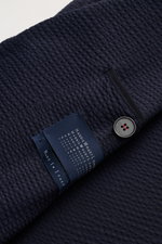 Harris Wharf London Seersucker-Blazer navy, Detailansicht Manschette mit Knopf, Baumwoll-Mix, Seersucker, Slim Fit, ungefüttert, sportiv.