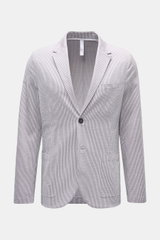 Harris Wharf London Seersucker-Blazer grau/weiß gestreift, slim fit, ungefüttert, zwei-Knopf-Stil, fallendes Revers, Brust- und Hüfttaschen, frontal fotografiert.