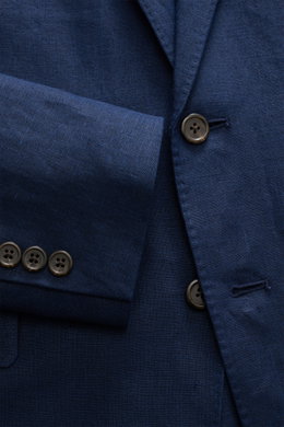 Nahaufnahme aus seitlicher Perspektive des Polo Ralph Lauren Leinensakko navy aus reinem Leinen mit Slim Fit, fallendem Revers, zwei Knöpfen und Ärmelknöpfen.