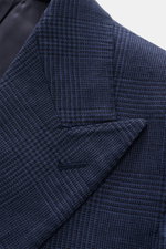 Close-up front-side view of Polo Ralph Lauren Sakko navy/schwarz kariert featuring Prince-of-Wales check, soft linen-viscose-wool blend, slim fit, and peak lapel.

<p>Setzen Sie ein Statement mit diesem edlen Sakko von POLO RALPH LAUREN: klassisches Princ