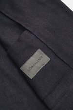 Close-up image from above of the Corneliani Blazer grey pattern, showcasing its fine silk-cashmere herringbone weave and label.

The Corneliani Blazer grey pattern is stylish through the new season: crafted with optimal fit by Italian master CORNELIANI,