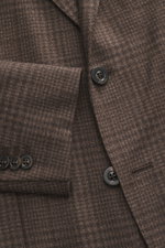 Close-up front view of the Boglioli Blazer 'K. Jacket' brown/dark brown checkered showing slim fit, buttons, notched lapel, and patch pocket.  

Description:  
<p>Ideal for your next business trip: The soft unconstructed blazer 'K. Jacket' by BOGLIOLI mad