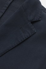 Close-up front detail of Boglioli Blazer 'K. Jacket' navy in tonal herringbone cotton-cashmere blend, photographed from above.

Description: <p>Ideal for business and leisure: With the simple unconstructed blazer 'K. Jacket' from BOGLIOLI made of soft cot