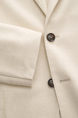 Close-up front view of the Colombo Kid Cashmere Blazer 'Robert' cream showing soft Yangir Cashmere fabric, two buttons, dropped lapel, and sleeve details.