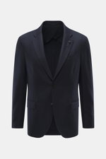 Lardini Jersey-Sakko navy, frontale Nahaufnahme, taillierter Slim Fit, Jersey aus reiner Schurwolle, softer Griff, Unconstructed Design, zwei Knöpfe, fallendes Revers mit Blüten-Anstecker, Brusttasche, Hüfttaschen mit Patte, Ärmelabschlüsse unfertig, rück