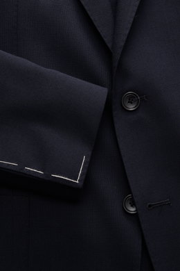Close-up front view of Tagliatore Cashmere Sakko 'Monte Carlo' navy, showcasing slim fit, unconstructed design, two-button closure, soft pure cashmere fabric, and tailored lapel with brand pin.