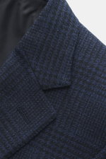 Canali Blazer navy/black checked close-up from front left showing pure wool Prince-of-Wales pattern, soft touch, slim fit, tailored two-button style, notched lapel, classic breast pocket, hip pockets with flap, unfinished sleeve cuffs, rear side vents, un