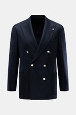 Luigi Bianchi Sakko navy in Slim Fit, zweireihig mit drei Knöpfen, Spitzrevers, Pin, Brusttasche, Hüfttaschen, halb gefüttert, aus reiner Schurwolle, frontal fotografiert.