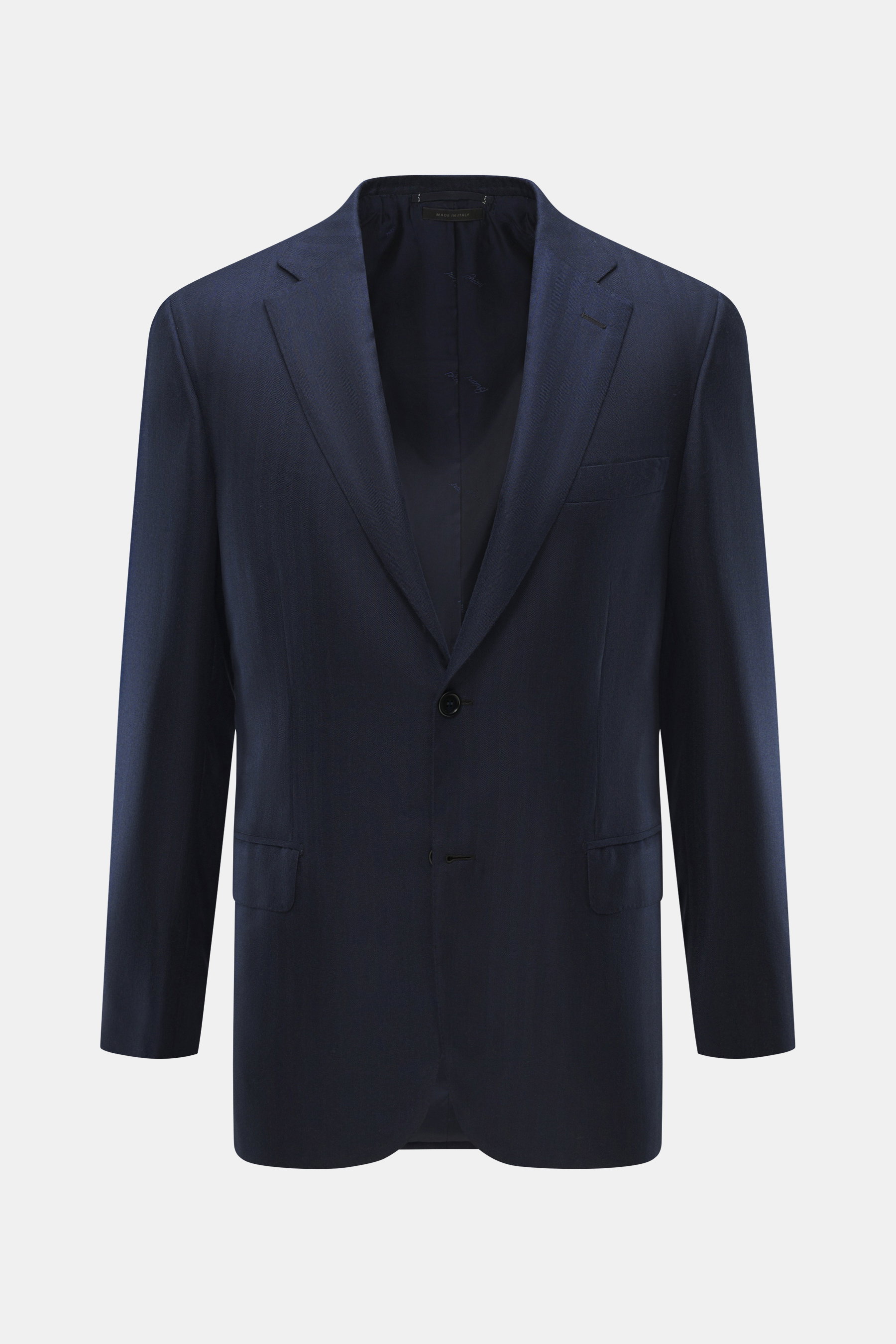 Front view of Brioni Blazer 'Ravello' navy, a slim fit tailored two-button blazer with notch lapel, classic breast pocket, flap hip pockets. Italian craftsmanship in its finest form: The 'Ravello' model by BRIONI impresses with an exquisite mix of wool, c