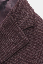 Brioni Blazer 'Ravello' mauve checkered close-up from above showing wool and silk blend fabric, classic Glen check pattern, and tailored two-button style. Italian craftsmanship at its finest: the 'Ravello' blazer by BRIONI impresses with an exquisite blen