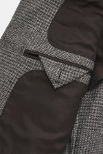 Nahaufnahme der Innenseite des Zegna Sakko 'Couture' anthrazit/grau kariert mit Glencheck-Karo und halbgefüttertem Innenfutter.