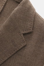 Windsor Sakko 'Giro' graubraun, Detailansicht von vorne oben, reine Schurwolle, weicher Griff, markante Webstruktur, Slim Fit, fallendes Revers.