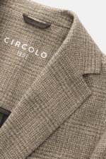 Circolo 1901 Jersey-Sakko beige kariert, Nahaufnahme in leichter Draufsicht, Baumwolle mit Stretch, Print in Weboptik, Slim Fit, weicher Griff.