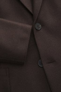 Close-up front view of Harris Wharf London Cashmere Blazer Dark Brown showing slim fit, two-button style, and soft Loro Piana cashmere texture.

Description: 
<p>A straightforward cut and soft Loro Piana cashmere are the components with which HARRIS WHARF