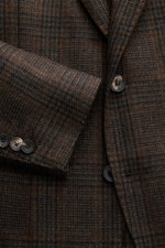 Santaniello Sakko dunkelbraun/dunkelgrün kariert, Detailaufnahme von Revers, Knöpfen, weiche Wolle, Slim Fit, Karo-Muster, Drei-Knopf-Stil.