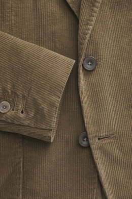 Close-up front and sleeve view of the Santaniello Cord Blazer khaki in soft cotton and cashmere corduroy, showing buttons and textured fabric.

<p>Always well dressed: This cord blazer by SANTANIELLO made of soft cotton with cashmere reliably accompanies 