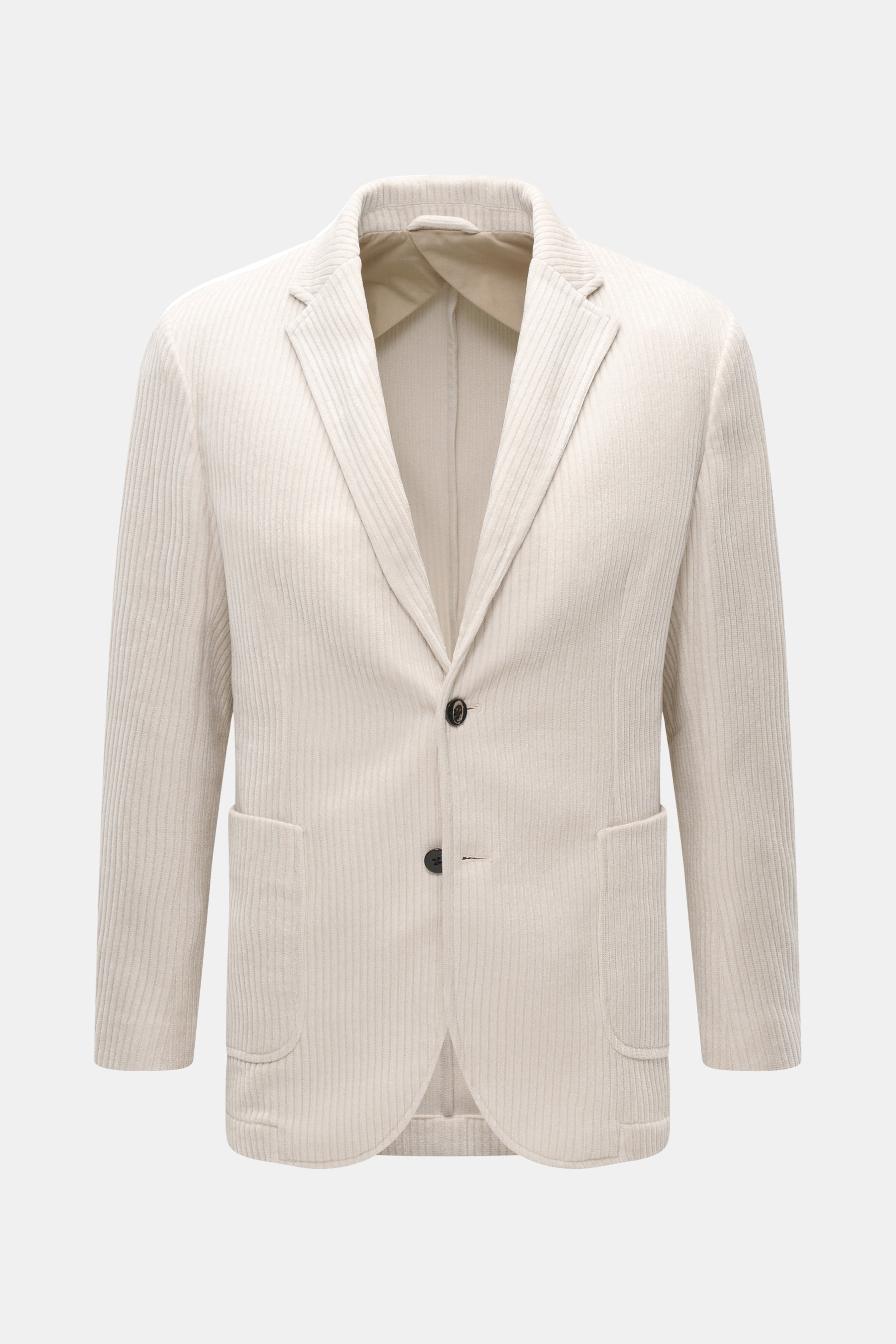 Frontale Nahaufnahme des taillierten Slim Fit 04651/ A trip in a bag Cord-Sakko sand aus hochwertiger Microfaser mit fallendem Revers, zwei Knöpfen, aufgesetzten Hüfttaschen, Ärmelabschlüssen mit Knöpfen, rückwärtigen Seitenschlitzen, kleinem Weblabel, Un